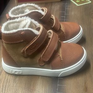UGG boots for boys size 9C